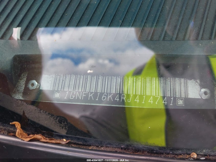 1994 Chevrolet Suburban K1500 VIN: 1GNFK16K4RJ414741 Lot: 43541827