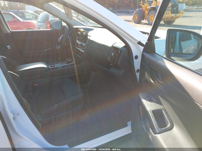 2025 NISSAN PATHFINDER SV 4WD 5N1DR3BC4SC255215