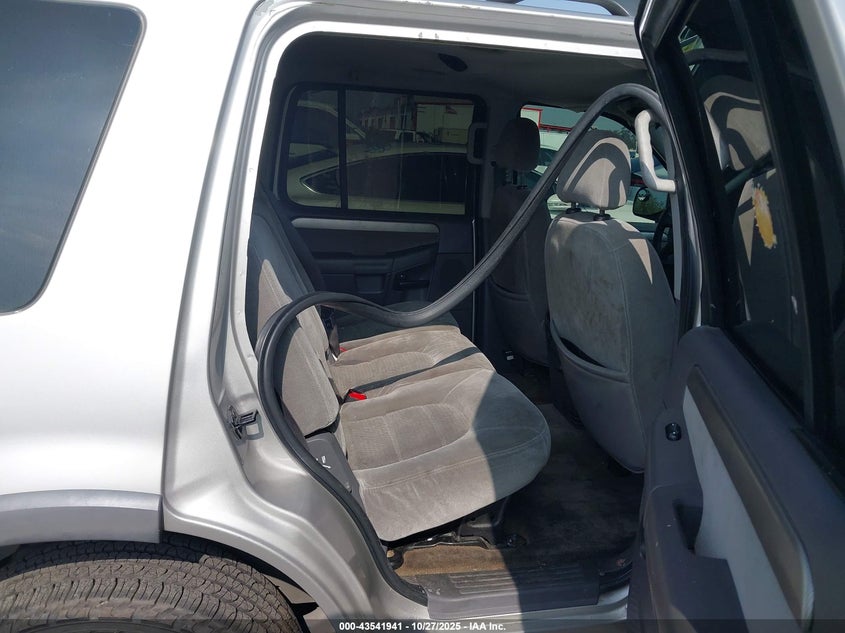 2004 Ford Explorer Xlt VIN: 1FMZU63E74ZA83204 Lot: 43541941