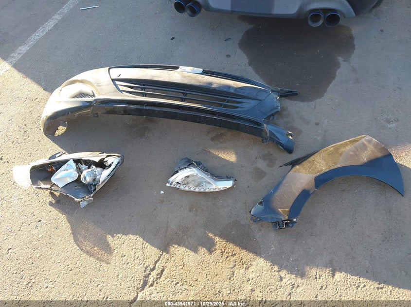 2015 Hyundai Genesis 3.8 Base VIN: KMHHU6KJ0FU123116 Lot: 43541971