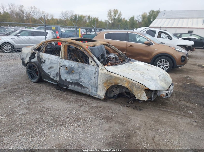 AUDI A4 2.0T PREMIUM