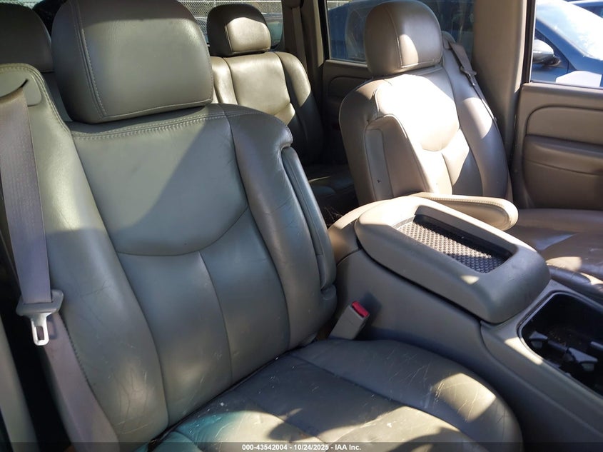 1GKFK16Z25J250829 2005 GMC YUKON photo no. 5