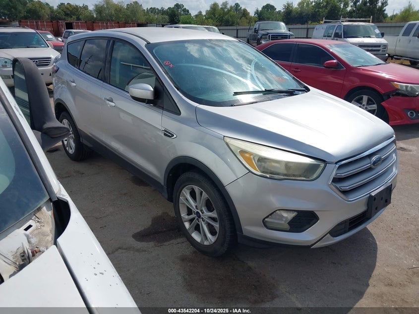 2017 FORD ESCAPE SE - 1FMCU0G98HUA29235
