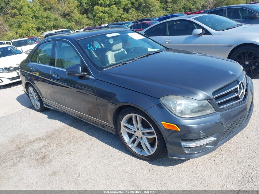 MERCEDES-BENZ C-CLASS LUXURY/SPORT