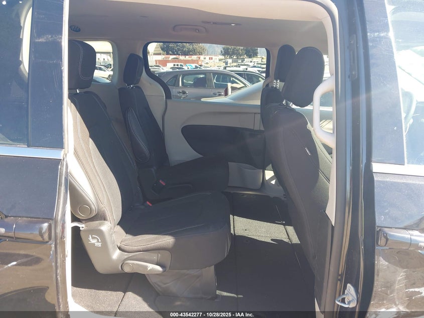 2022 CHRYSLER VOYAGER LX 2C4RC1CG1NR144196