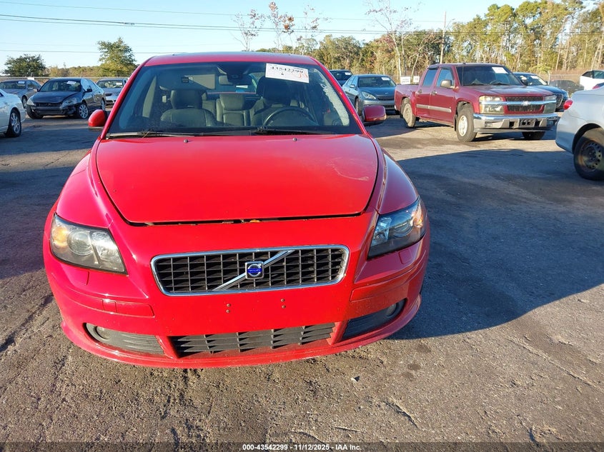 2005 Volvo S40 T5 Awd VIN: YV1MH682852077398 Lot: 43542299