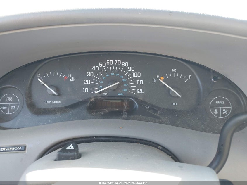 1999 Buick Century Limited VIN: 2G4WY52M1X1567568 Lot: 43542314