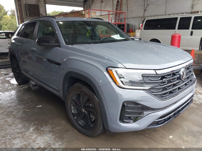 VOLKSWAGEN ATLAS CROSS SPORT 2.0T SEL R-LINE BLACK