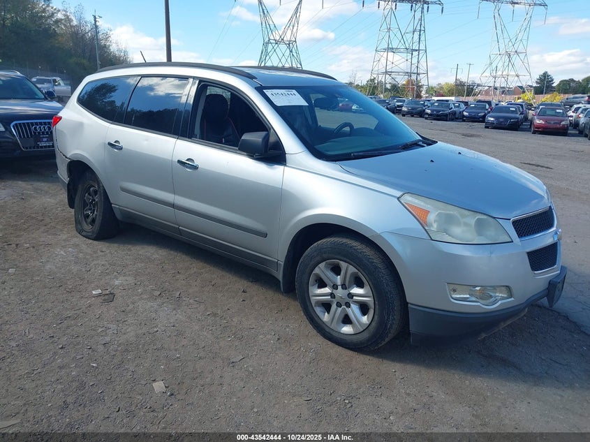 CHEVROLET TRAVERSE LS