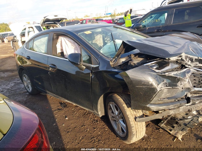 2018 CHEVROLET CRUZE LT AUTO - 1G1BE5SMXJ7217810