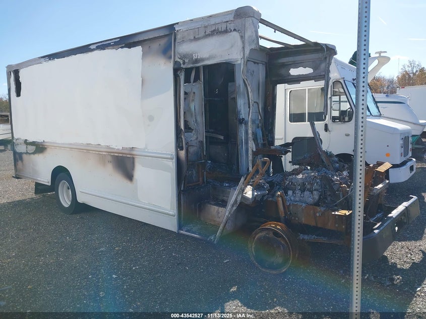 2022 FREIGHTLINER CHASSIS M LINE WALK-IN VAN