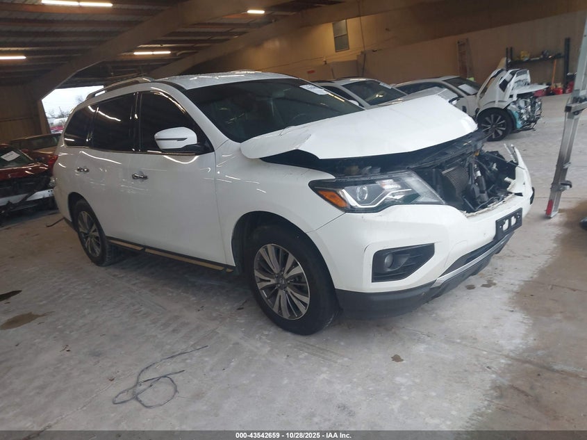 NISSAN PATHFINDER SV