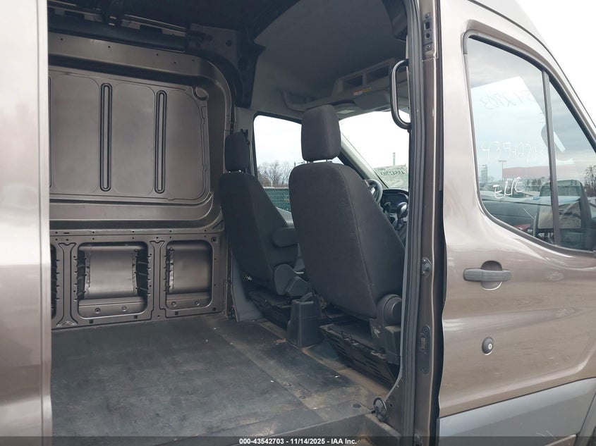 2018 Ford Transit-250 VIN: 1FTYR1CG7JKA94942 Lot: 43542703