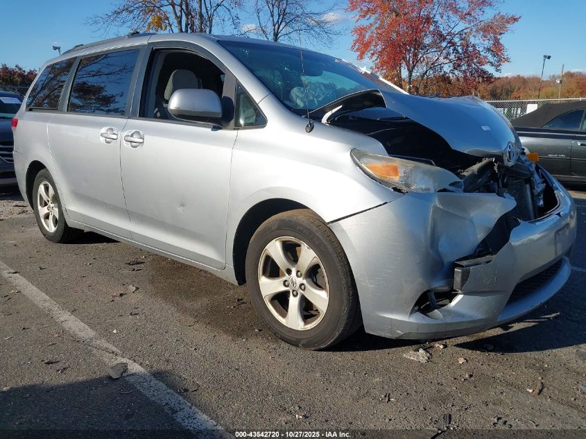 TOYOTA SIENNA LE V6 8 PASSENGER