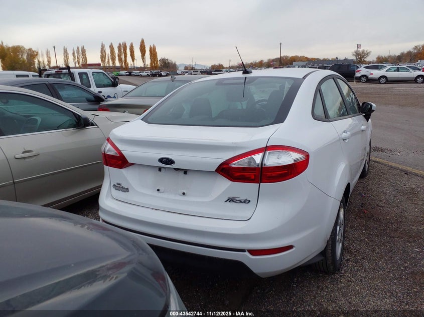 2019 Ford Fiesta Se VIN: 3FADP4BJ5KM121638 Lot: 43542744