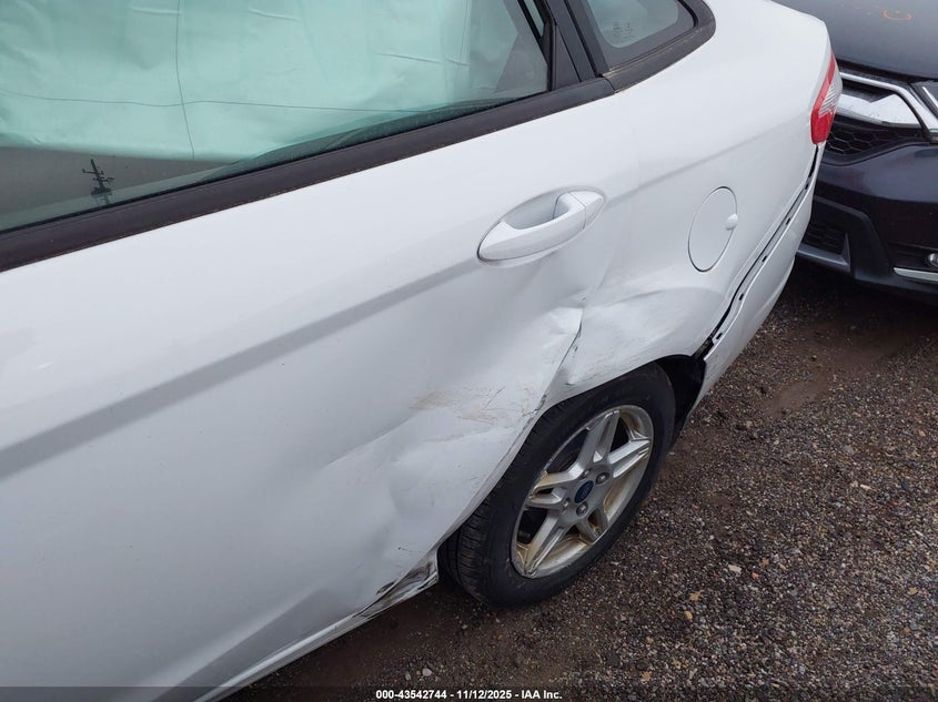 2019 Ford Fiesta Se VIN: 3FADP4BJ5KM121638 Lot: 43542744