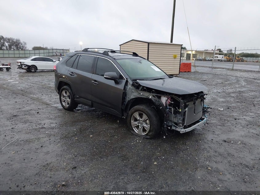 2025 TOYOTA RAV4 HYBRID XLE - JTMRWRFV3SJ066097
