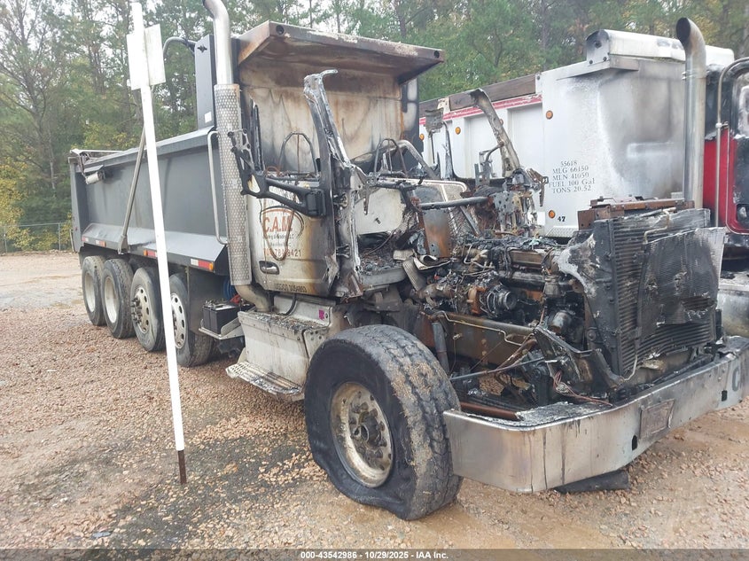 2017 PETERBILT 567 auction photo 1