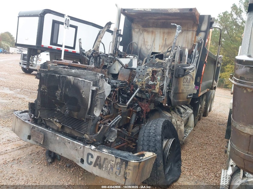 2017 PETERBILT 567 auction photo 2