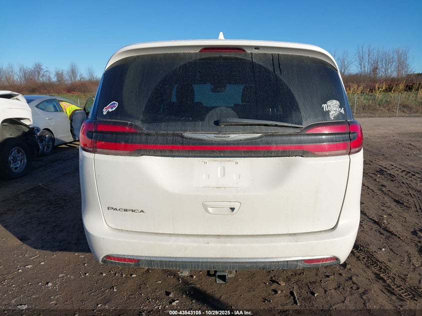 2022 Chrysler Pacifica Touring L VIN: 2C4RC1BG7NR198846 Lot: 43543105