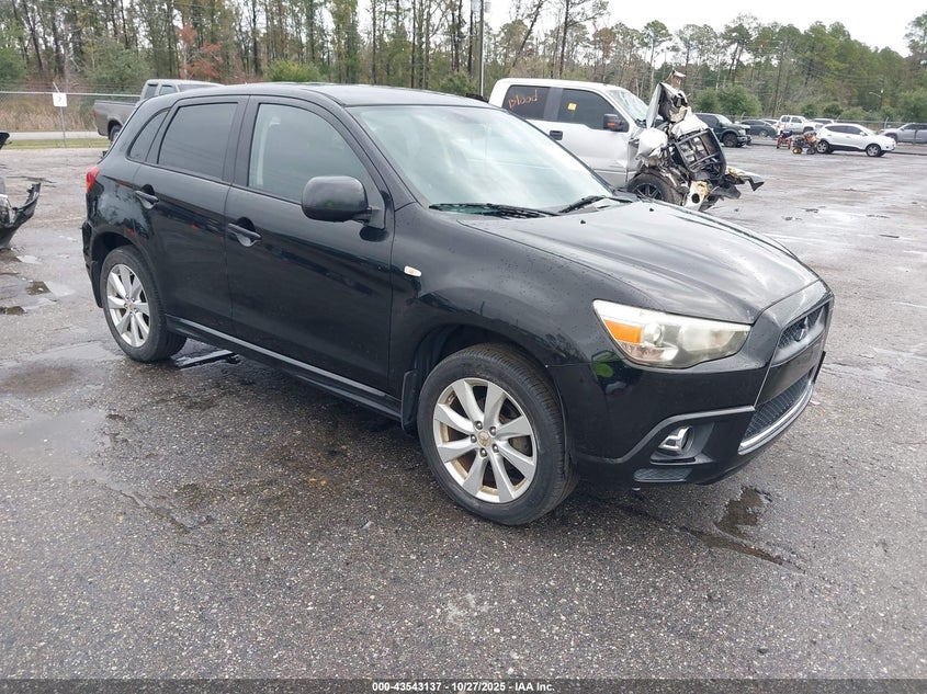 MITSUBISHI OUTLANDER SPORT SE