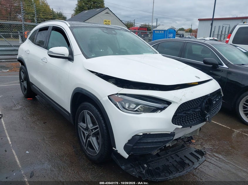 MERCEDES-BENZ GLA-CLASS 4MATIC