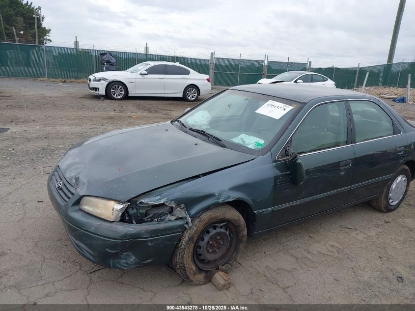 1999 Toyota Camry Le VIN: 4T1BG22K1XU913511 Lot: 43543278