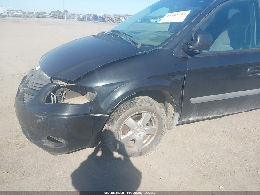 2005 Dodge Caravan Sxt VIN: 1D4GP45R95B401909 Lot: 43543298