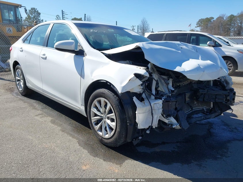TOYOTA CAMRY LE 2017