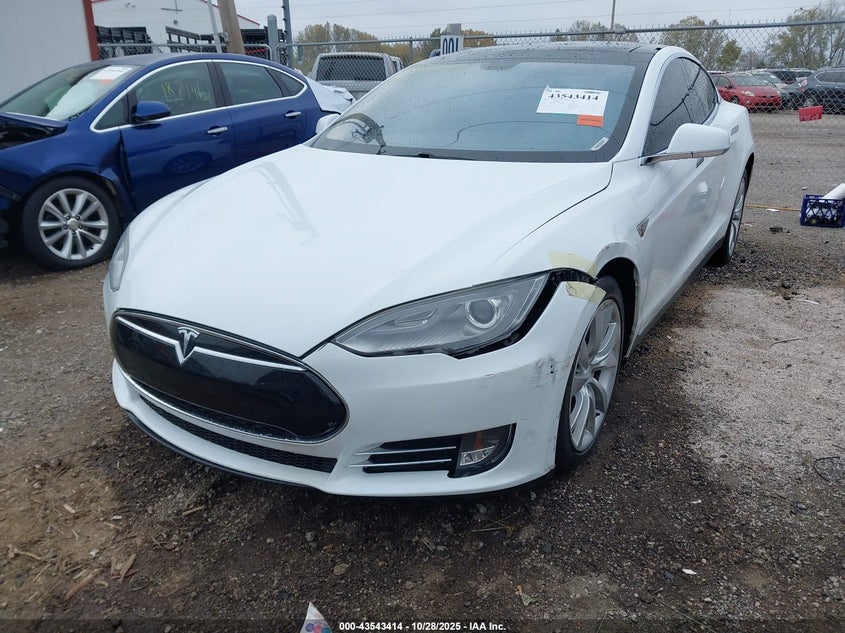 5YJSA1BG8DFP11085 2013 TESLA MODEL S photo no. 2