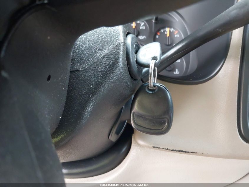 2005 GMC Yukon Slt VIN: 1GKEC13V95R102852 Lot: 43543449