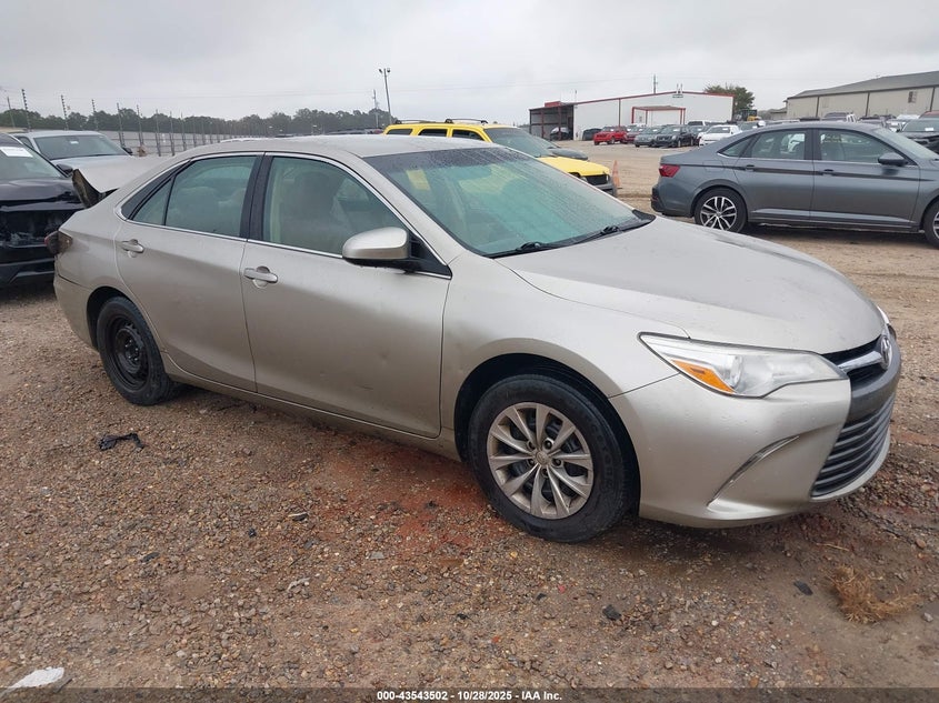 TOYOTA CAMRY LE