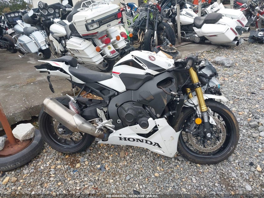 2025 Honda Cbr1000 Rr VIN: JH2SC7716SK800355 Lot: 43543520