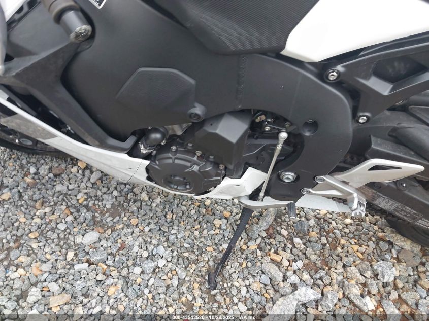 2025 Honda Cbr1000 Rr VIN: JH2SC7716SK800355 Lot: 43543520