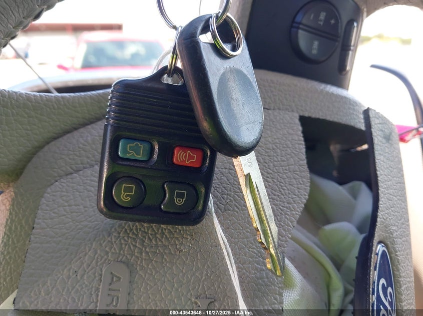 2007 Ford Explorer Xlt VIN: 1FMEU63E97UB18566 Lot: 43543648