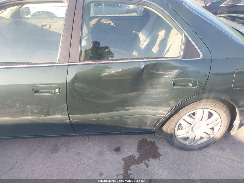 2000 Toyota Camry Le VIN: 4T1BG22K5YU942110 Lot: 43543706