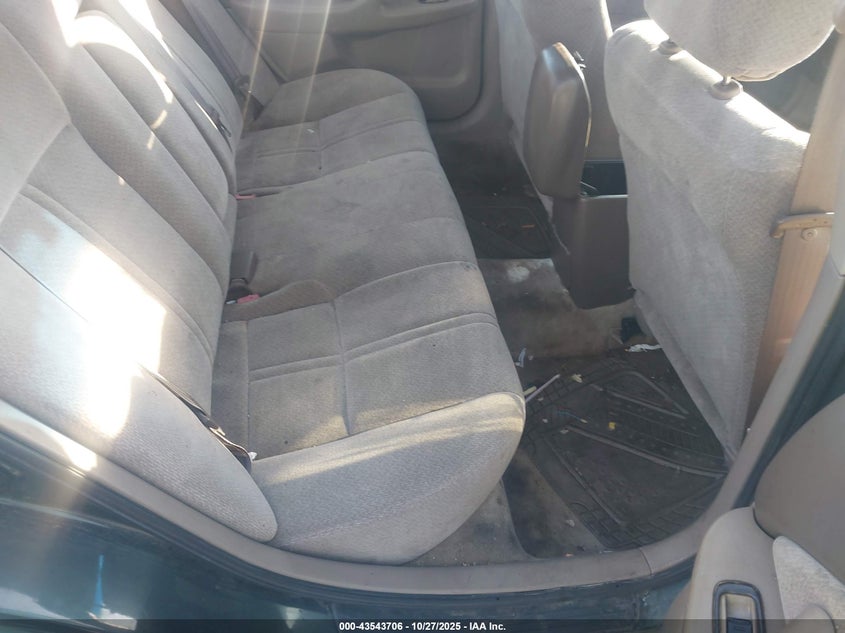 2000 Toyota Camry Le VIN: 4T1BG22K5YU942110 Lot: 43543706