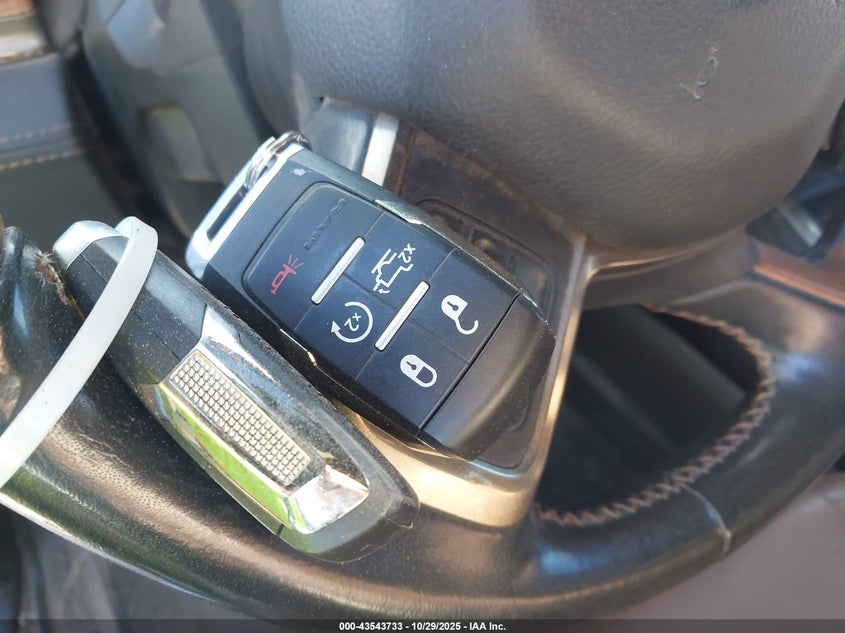 2020 Ram 3500 Laramie Longhorn 4X4 8' Box VIN: 3C63RRKL6LG221611 Lot: 43543733