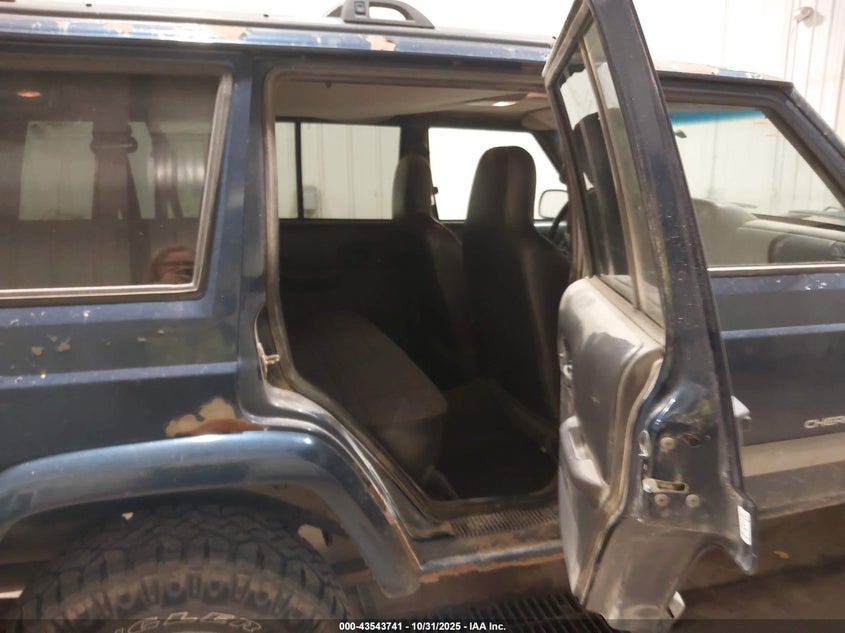 2001 Jeep Cherokee Sport VIN: 1J4FF48S11L602728 Lot: 43543741