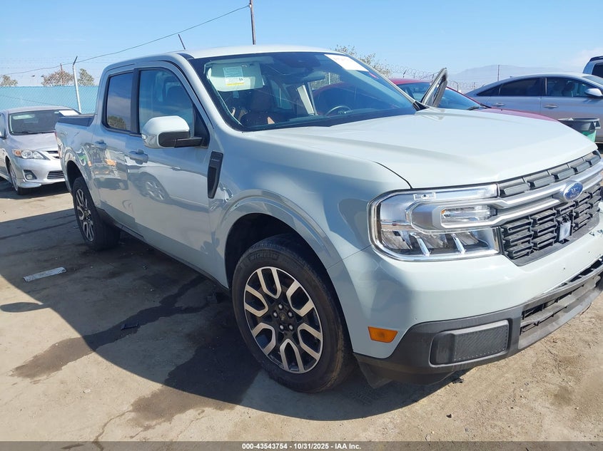 FORD MAVERICK LARIAT