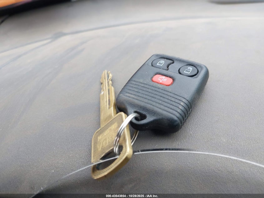 2004 Ford F-150 Heritage Xl/Xlt VIN: 2FTRX172X4CA71463 Lot: 43543854