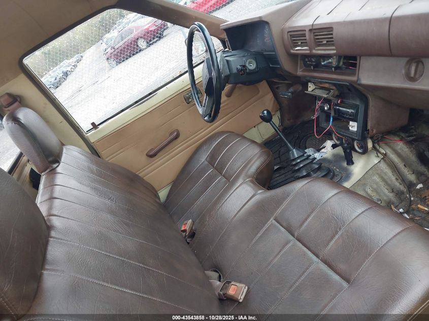 JT4RN55R6G0189048 1986 TOYOTA PICKUP photo no. 5