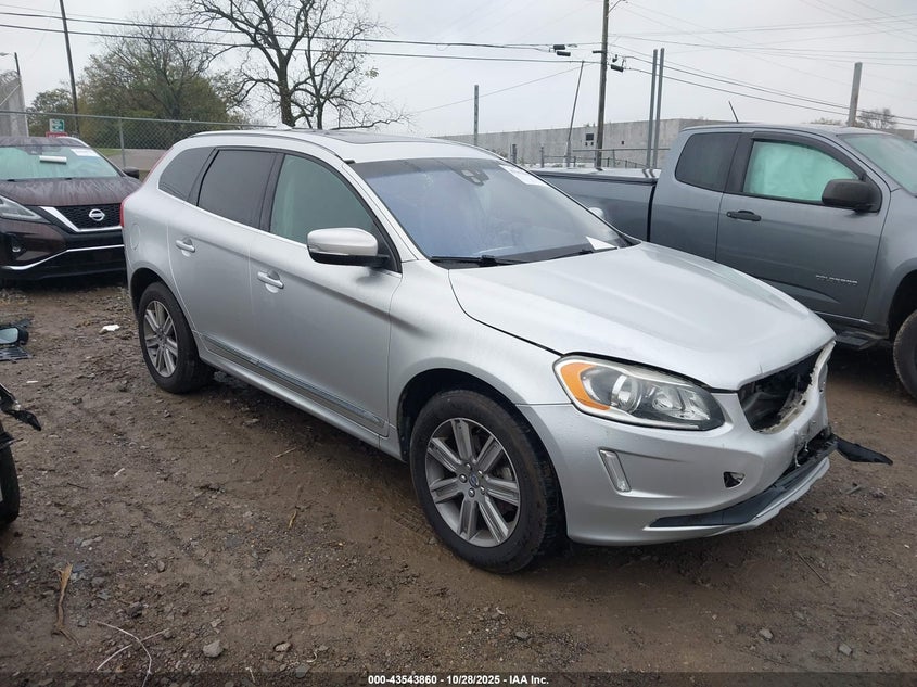 VOLVO XC60 T5 INSCRIPTION