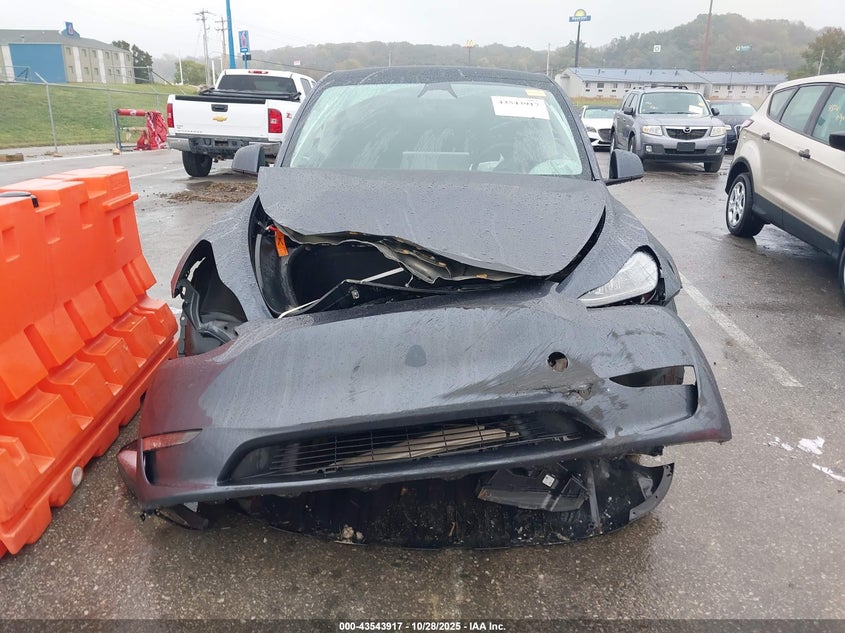 2023 Tesla Model Y Awd/Long Range Dual Motor All-Wheel Drive VIN: 7SAYGDEE3PA208685 Lot: 43543917
