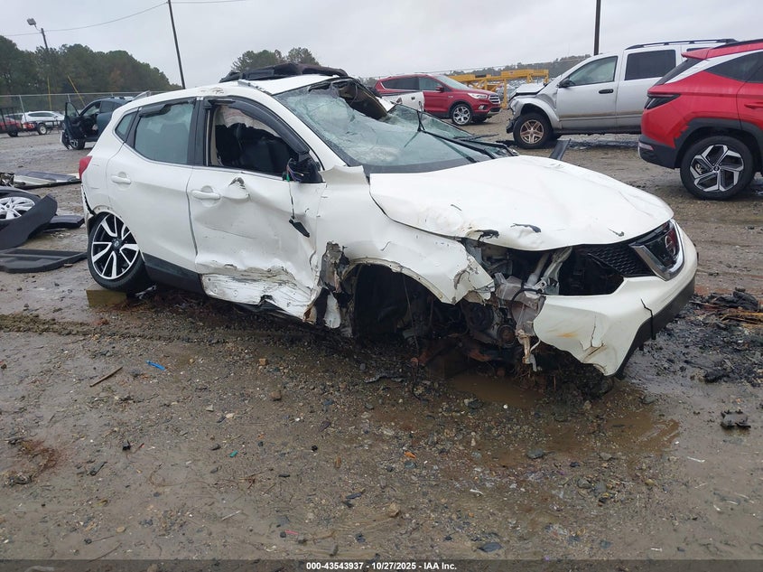 NISSAN ROGUE SPORT SL