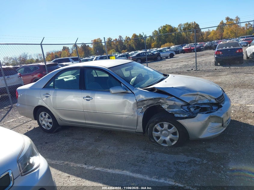 4T1BE32KX4U915264 2004 TOYOTA CAMRY photo no. 13
