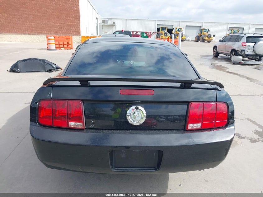 2006 Ford Mustang V6 VIN: 1ZVHT80N465215782 Lot: 43543963