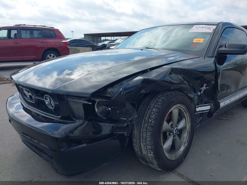 2006 Ford Mustang V6 VIN: 1ZVHT80N465215782 Lot: 43543963