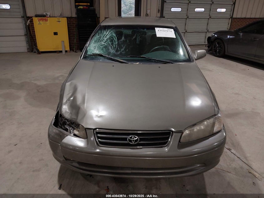 2000 Toyota Camry Le V6 VIN: 4T1BF22K5YU090652 Lot: 43543974