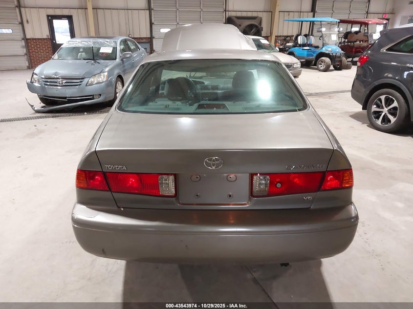 2000 Toyota Camry Le V6 VIN: 4T1BF22K5YU090652 Lot: 43543974